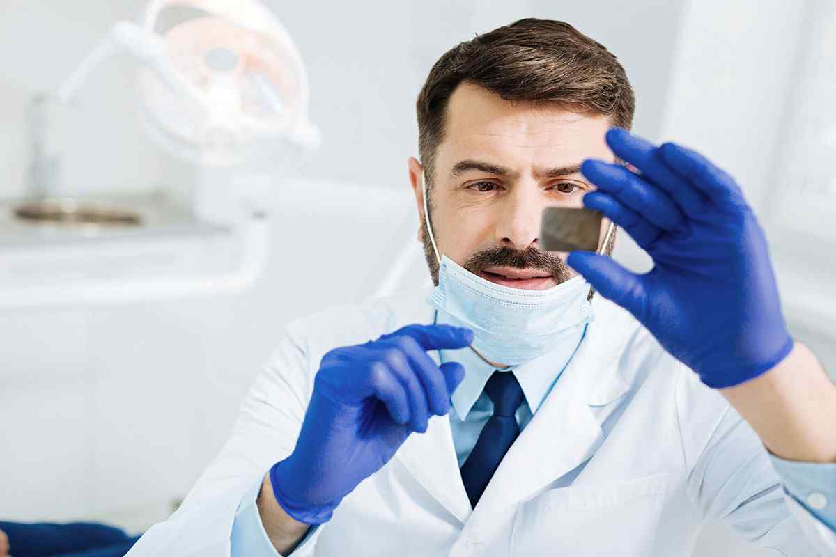 https://new.zhdan-dent.com.ua/wp-content/uploads/2020/01/home-services-3.jpg