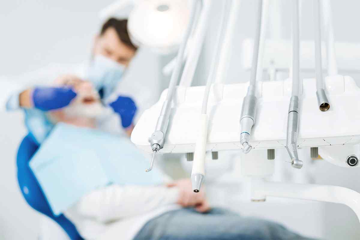 https://new.zhdan-dent.com.ua/wp-content/uploads/2020/01/home-services.jpg